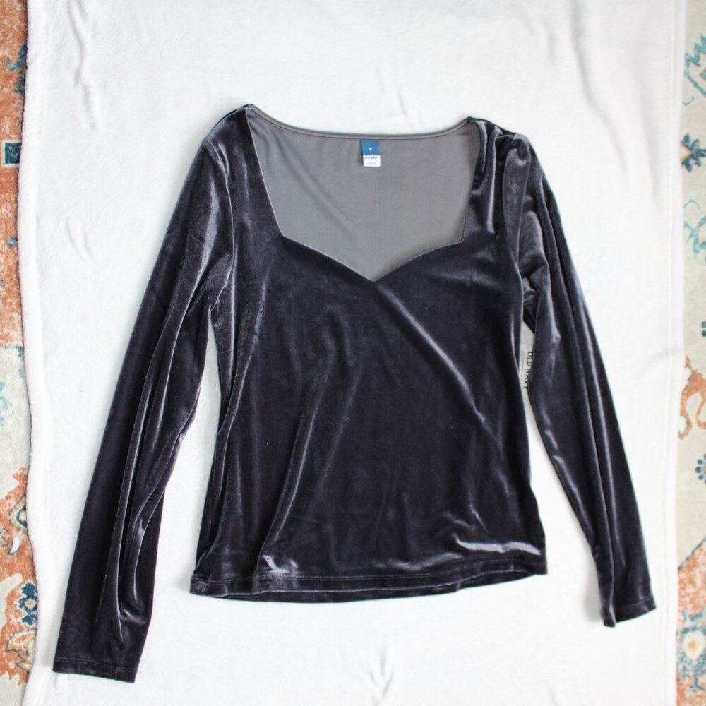 Old Navy NEW NWT Gray Volcanic Glass Velvet Sweetheart Neck Long Sleeve